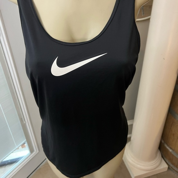 Nike - Picture 7 of 8